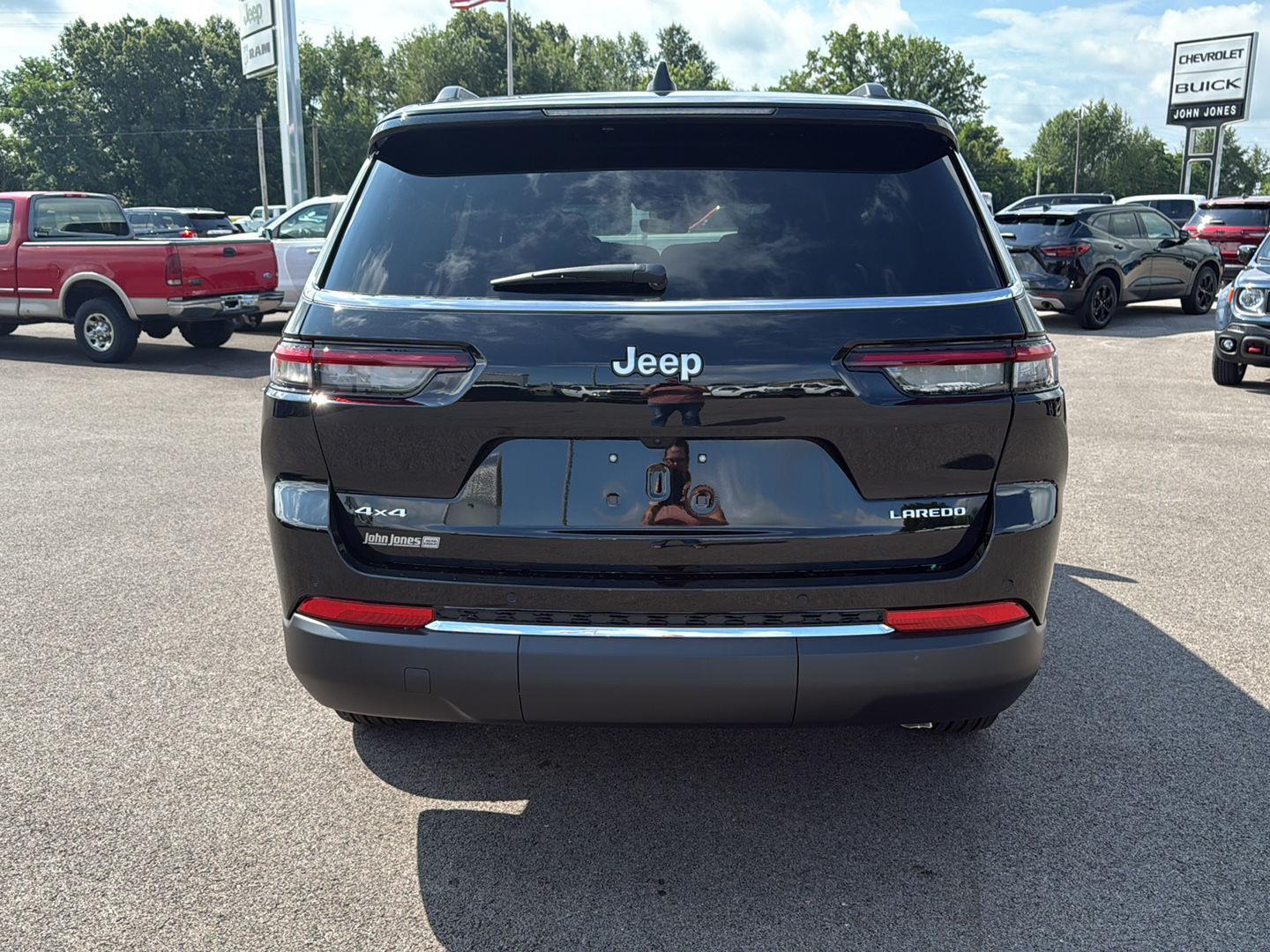 2025 Jeep Grand Cherokee Laredo X photo 16