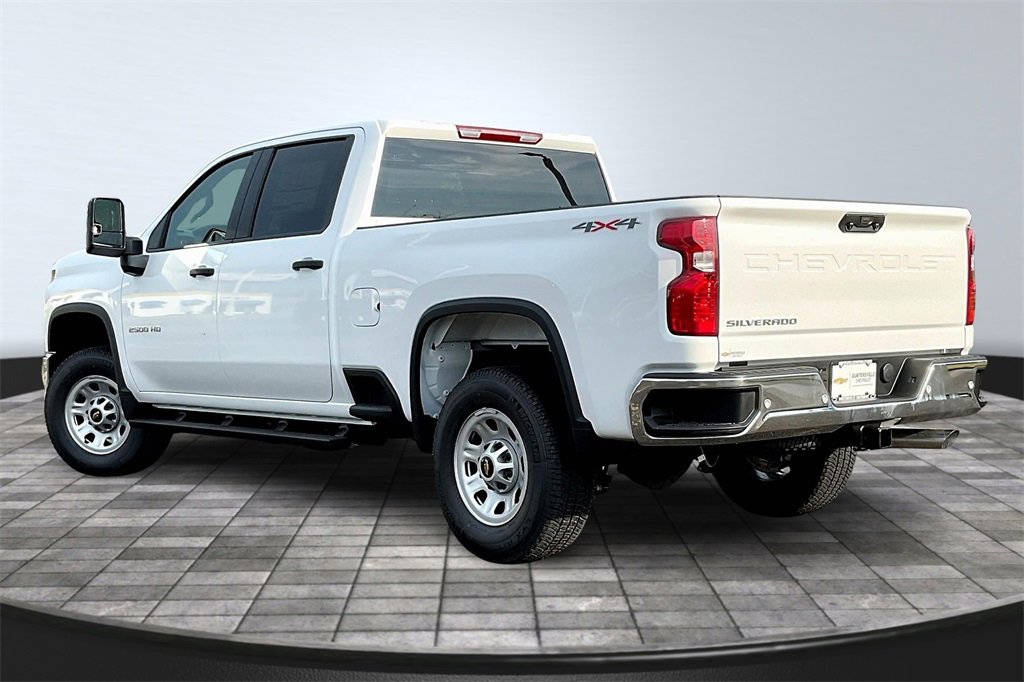 2025 Chevrolet Silverado 2500HD photo 3