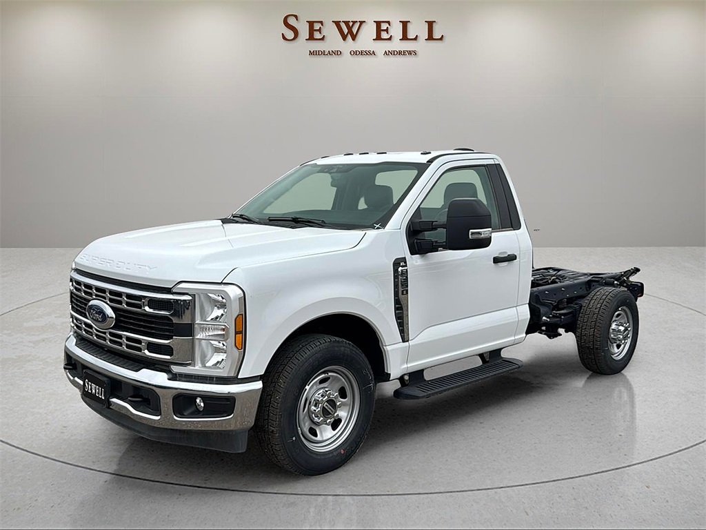 2024 Ford F-350 Super Duty Chassis Cab XL's photo