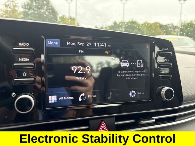 2022 Hyundai Elantra SEL Convenience photo 10