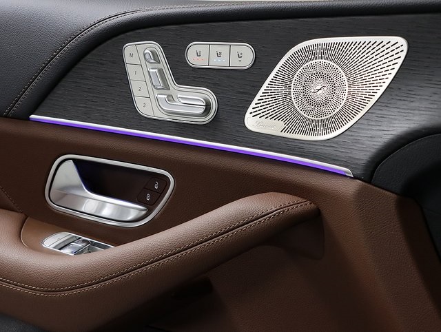 2026 Mercedes Benz GLS 450 4MATIC photo 26