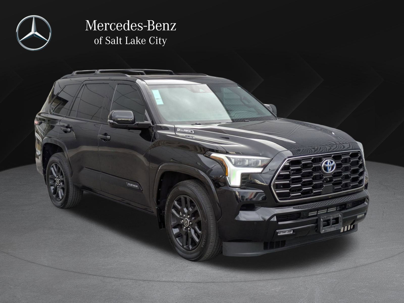 2023 Toyota Sequoia Platinum's photo
