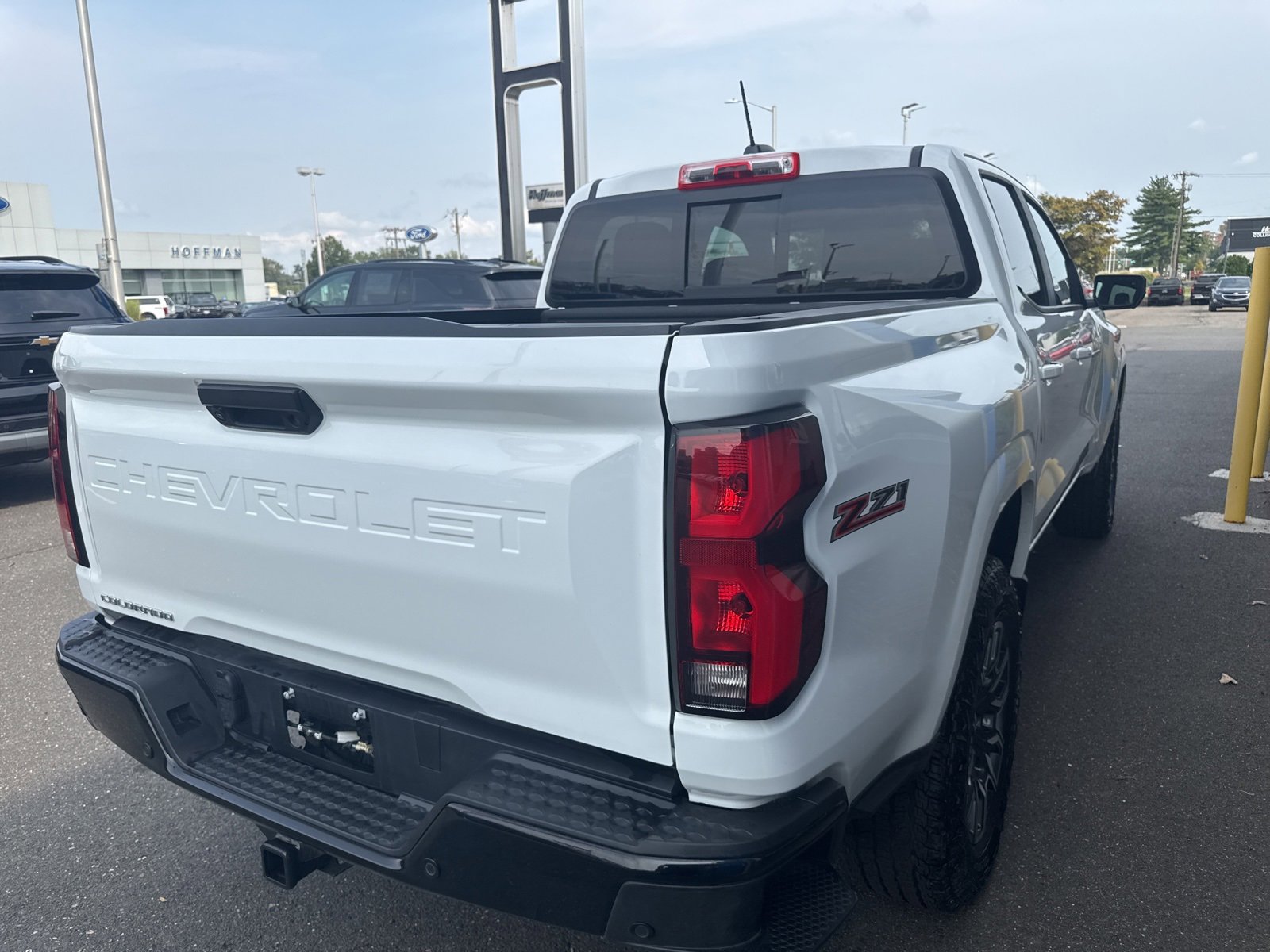 2024 Chevrolet Colorado Z71 photo 3