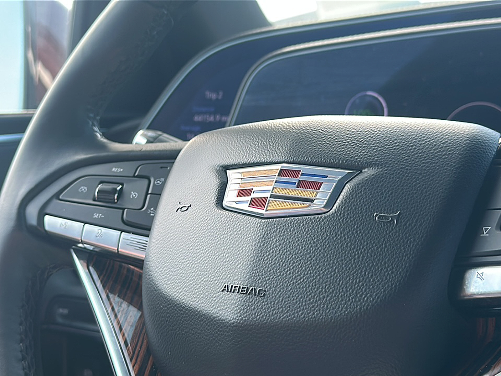 2023 Cadillac Escalade Luxury photo 16