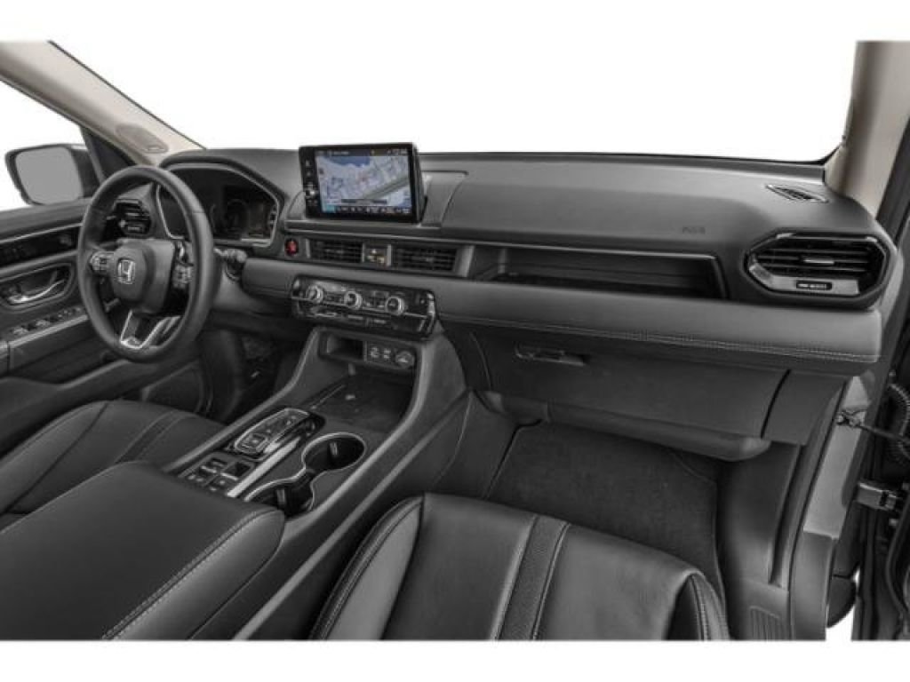 2025 Honda Pilot Touring photo 17