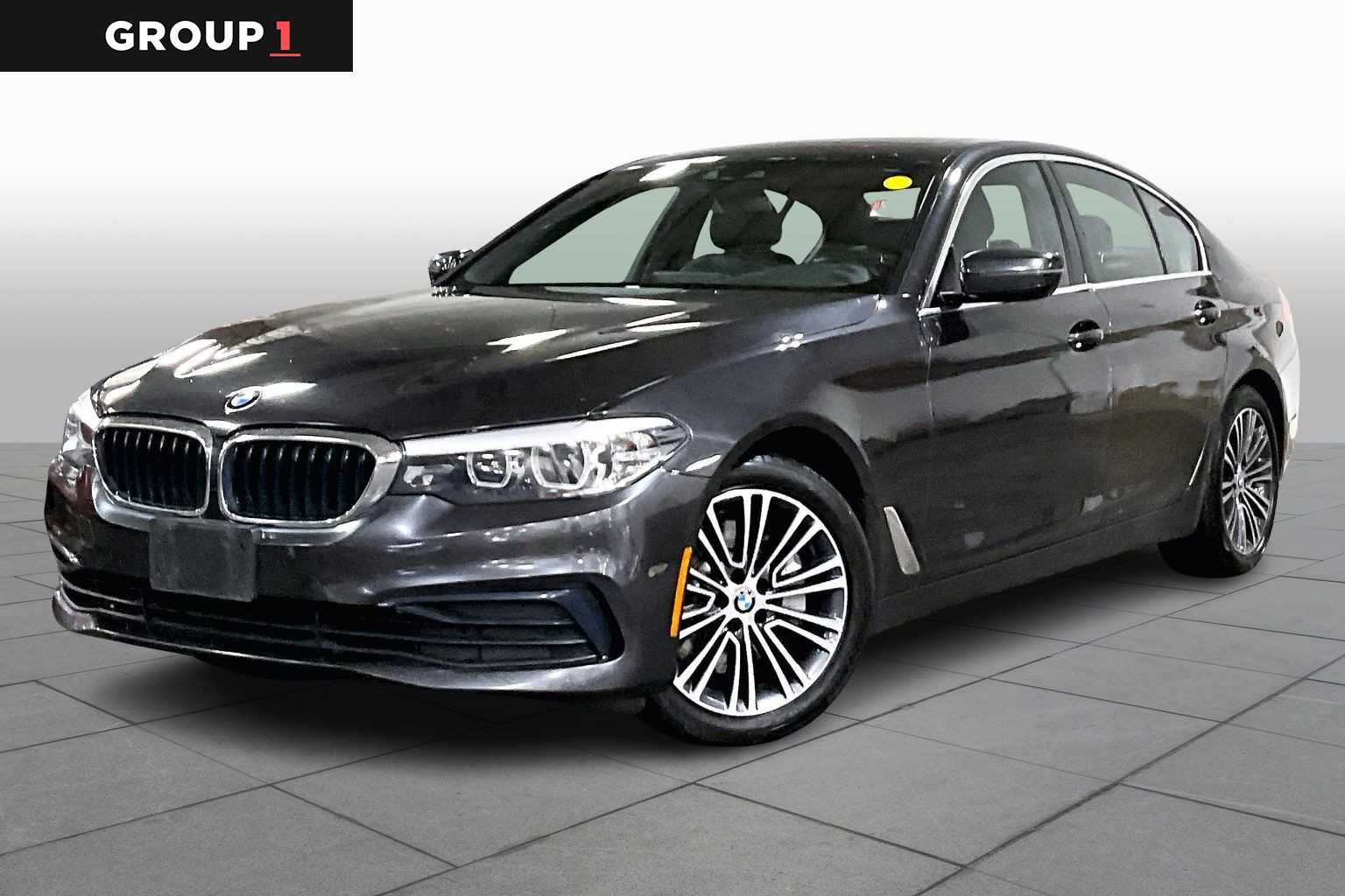 2019 BMW 5 Series 540i's photo
