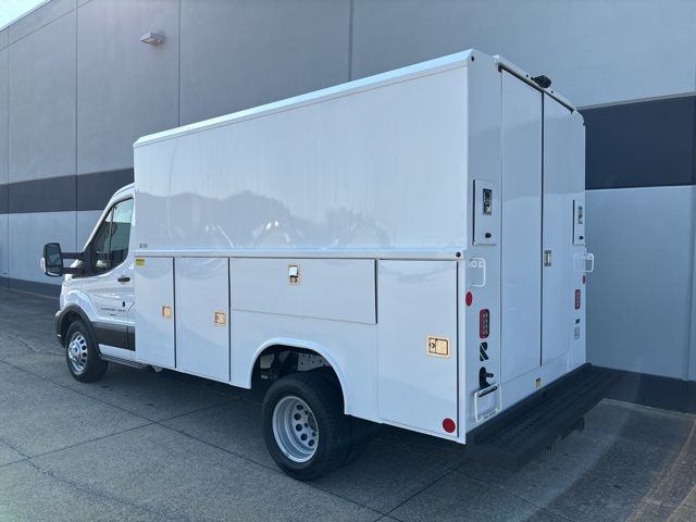 2024 Ford Transit photo 2