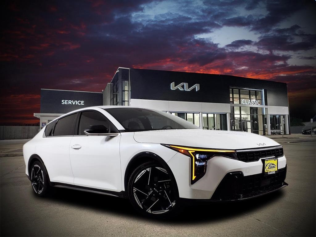 2025 Kia K4 GT-Line's photo