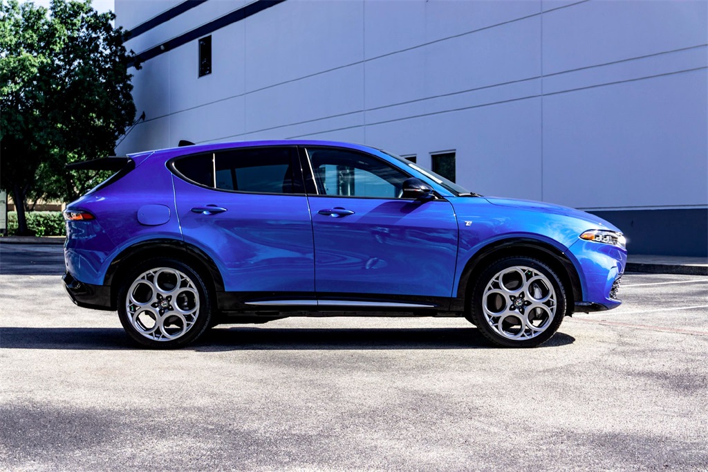 2024 Alfa Romeo Tonale Ti photo 4