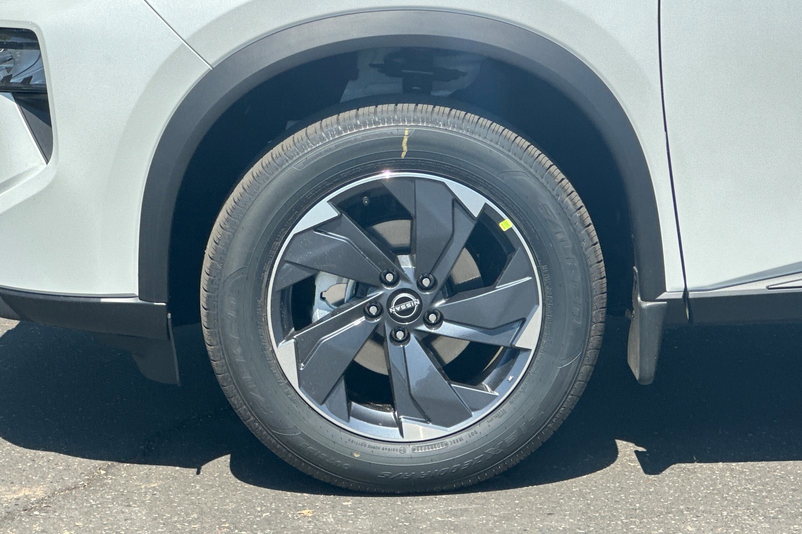 2026 Nissan Rogue SV photo 20