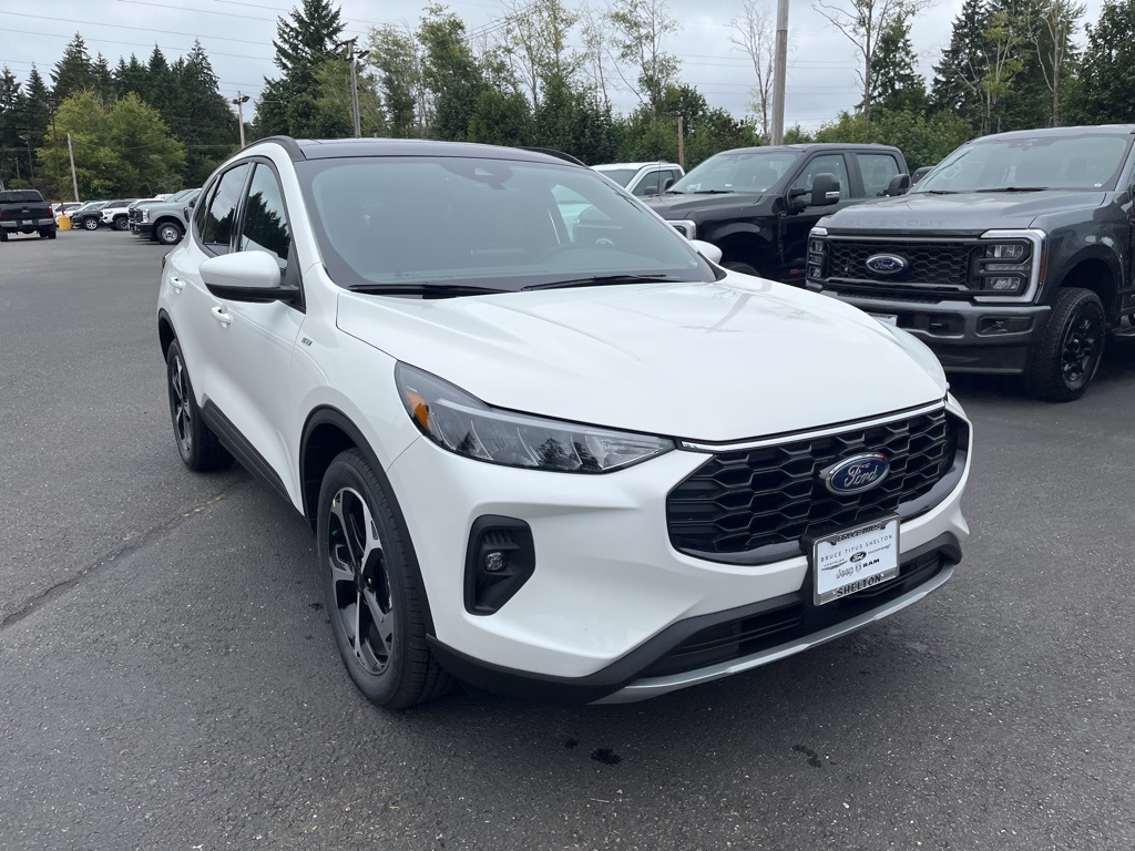 2025 Ford Escape ST-Line Select Hybrid photo 3