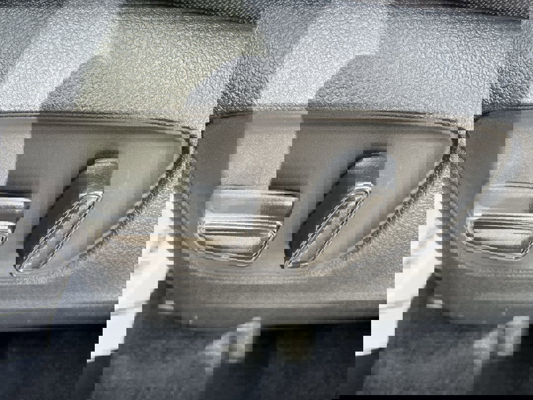2023 Toyota Highlander L photo 15