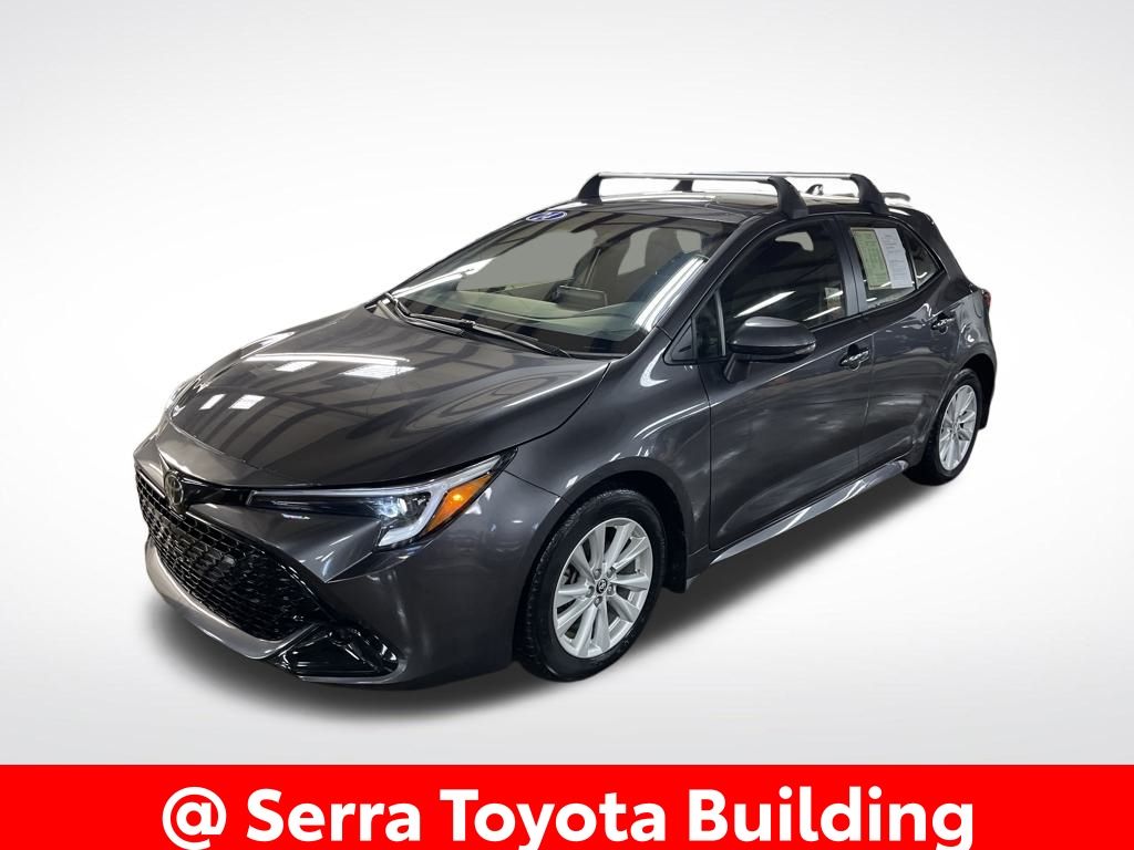 2024 Toyota Corolla Hatchback SE's photo