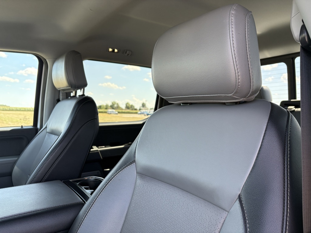 2023 Ford F-150 Lariat photo 18