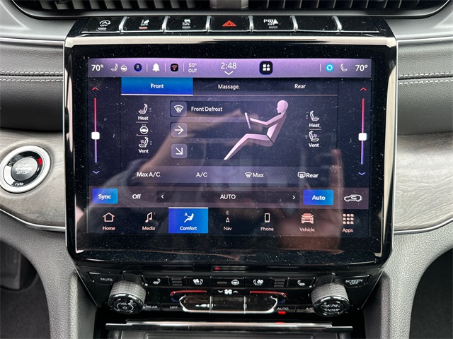 2025 Jeep Grand Cherokee Overland photo 27