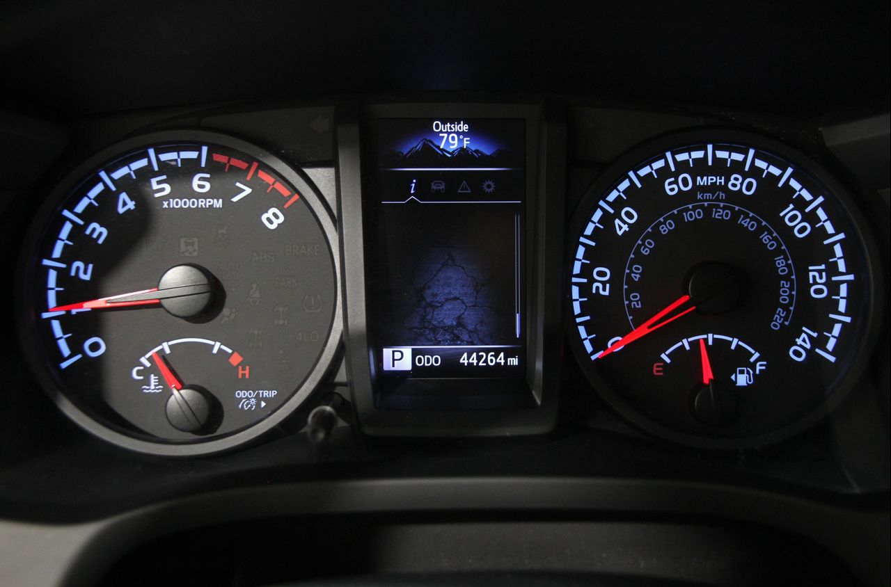 2023 Toyota Tacoma SR V6 photo 8
