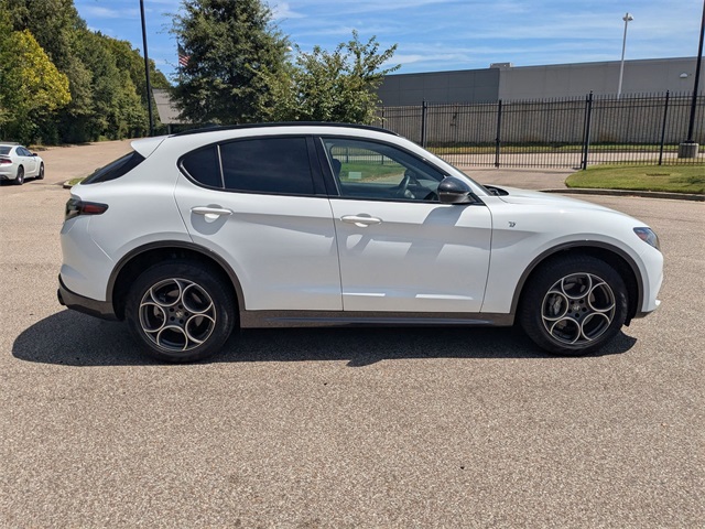 2024 Alfa Romeo Stelvio Ti photo 6