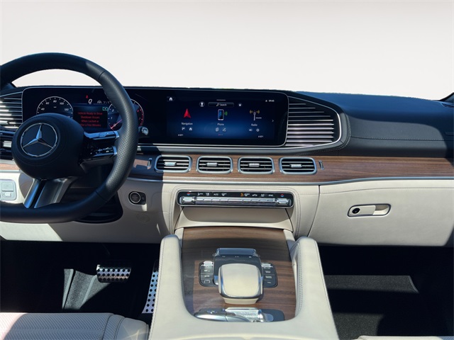 2025 Mercedes Benz GLS 450 4MATIC photo 11