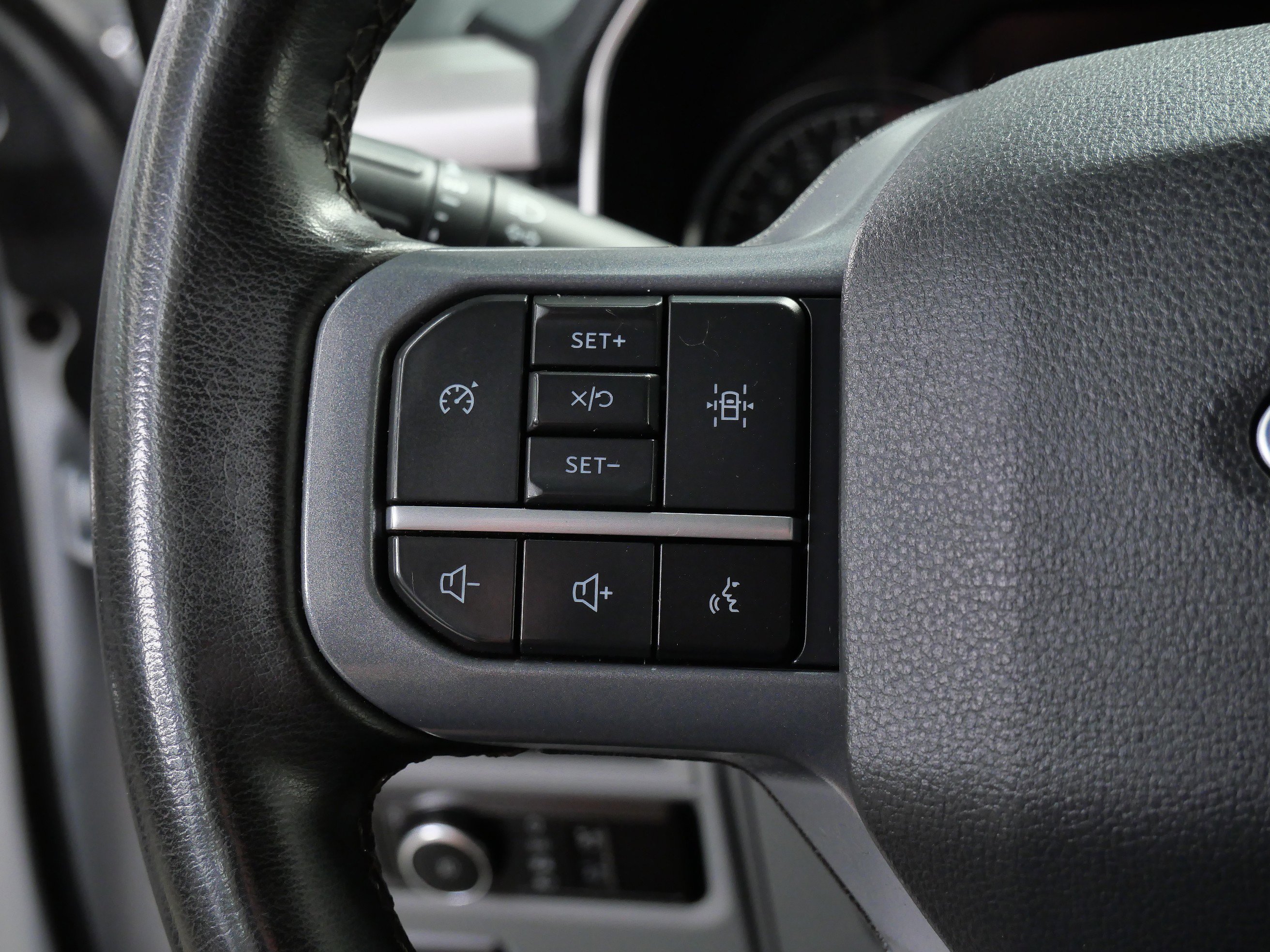 2023 Ford F-150 XLT photo 21