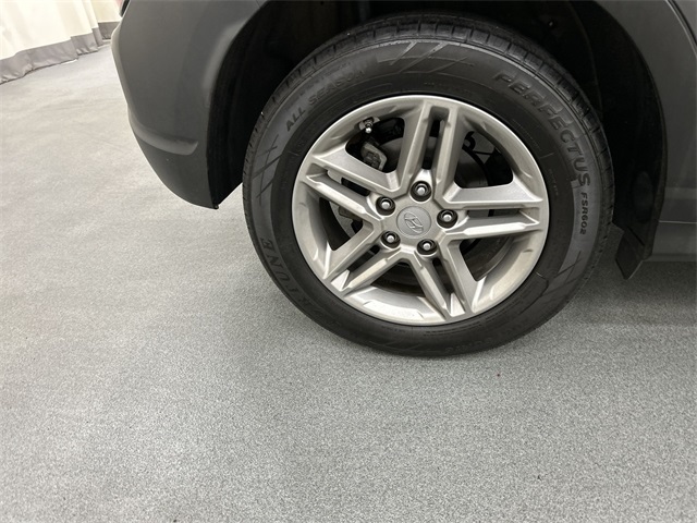 2023 Hyundai Kona SE photo 4
