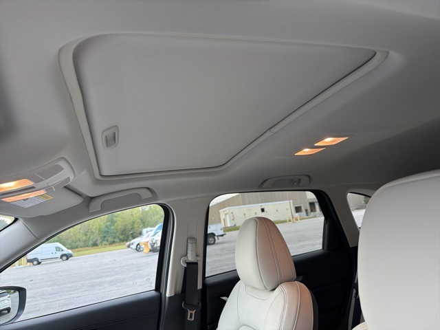 2025 Mazda CX-5 2.5 S Preferred photo 10