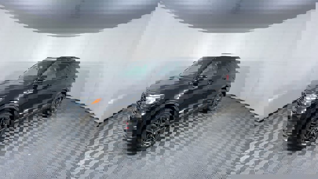 2025 Ford Explorer ST-Line photo 4