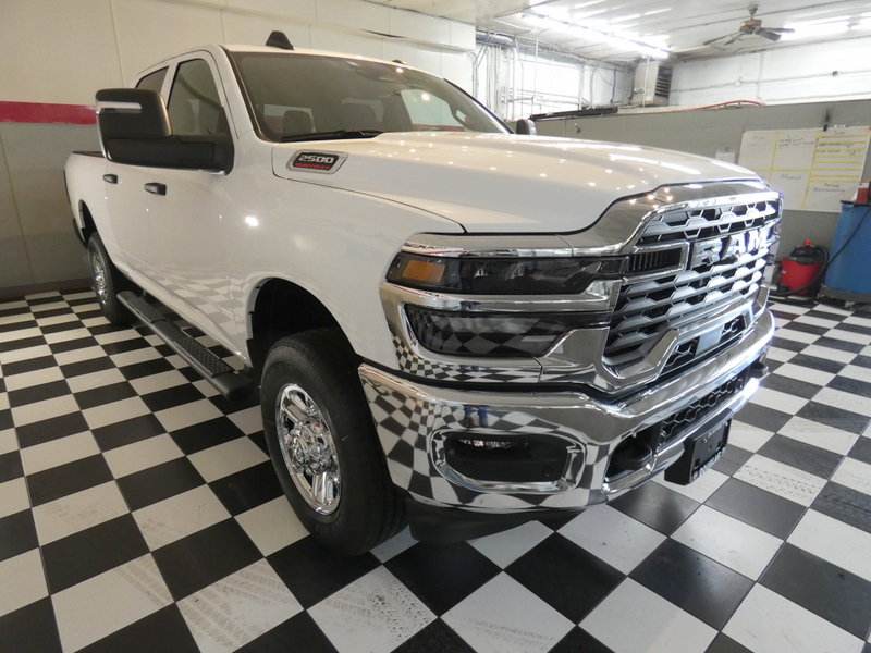 2025 Ram 2500 Tradesman photo 3