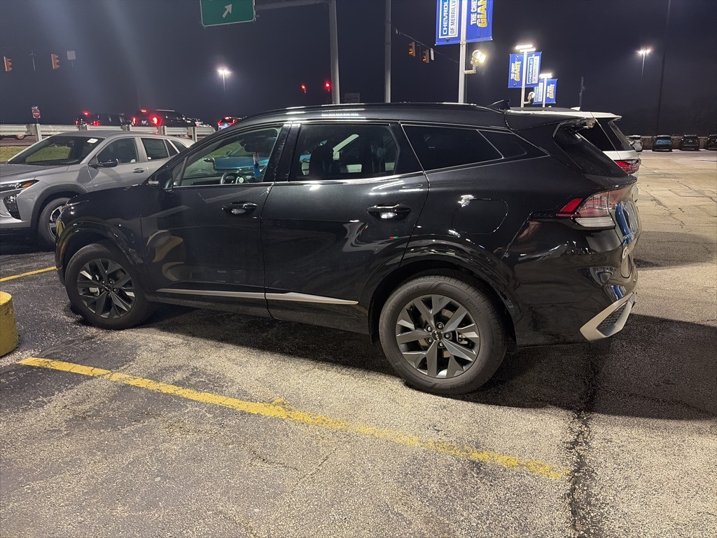 2025 Kia Sportage Hybrid photo 3