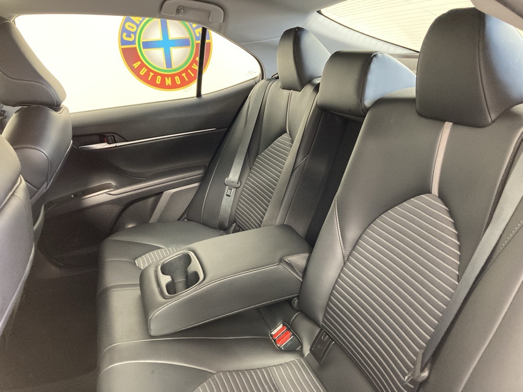 2023 Toyota Camry SE photo 13