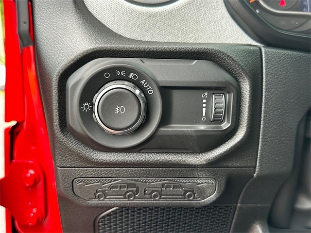 2025 Jeep Wrangler Willys photo 18
