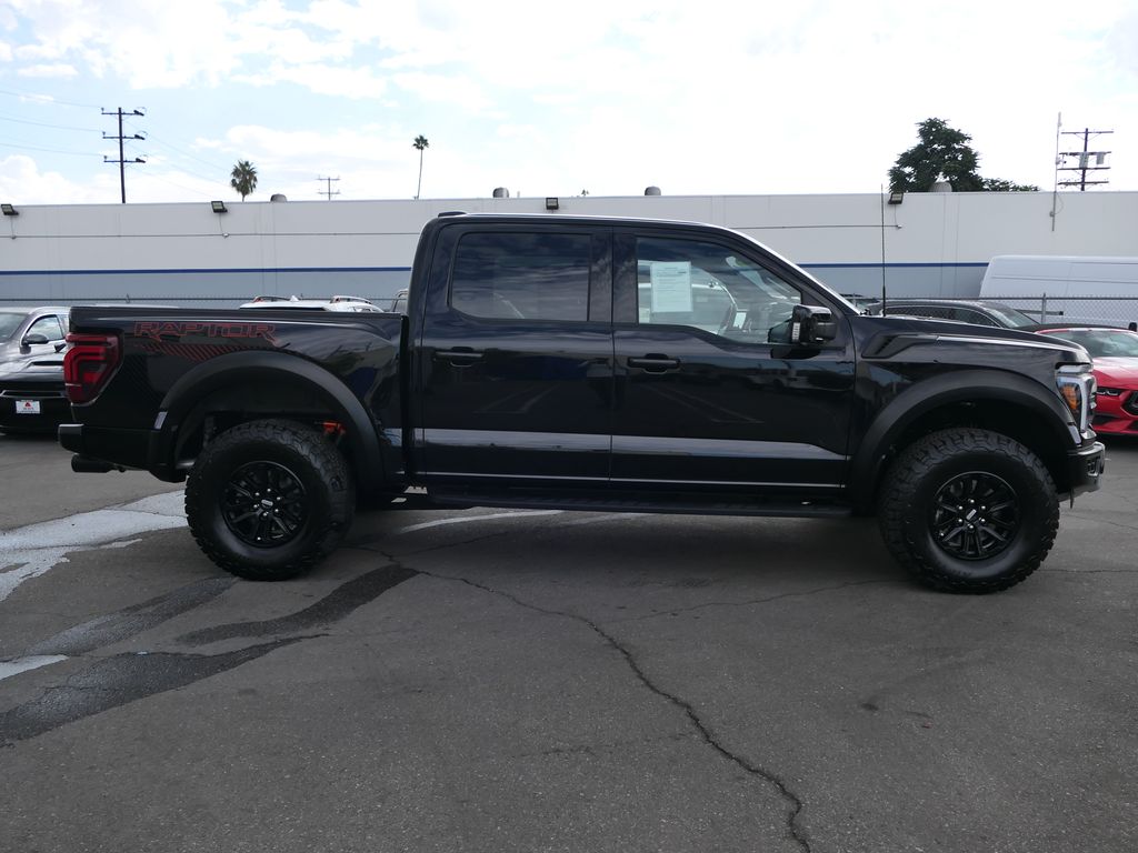 2025 Ford F-150 Raptor photo 2