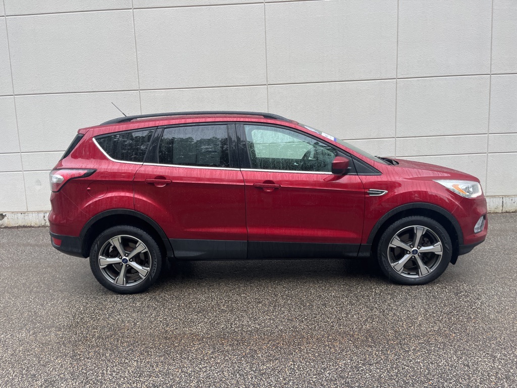 2017 Ford Escape SE photo 3