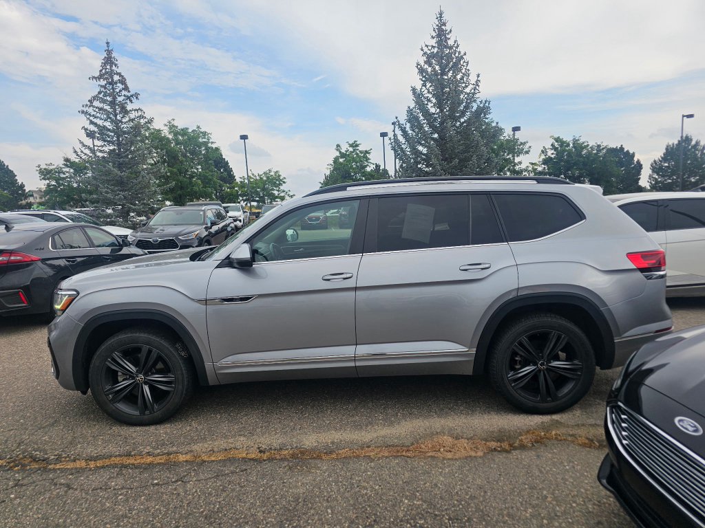 2021 Volkswagen Atlas V6 SE Technology R-Line photo 3