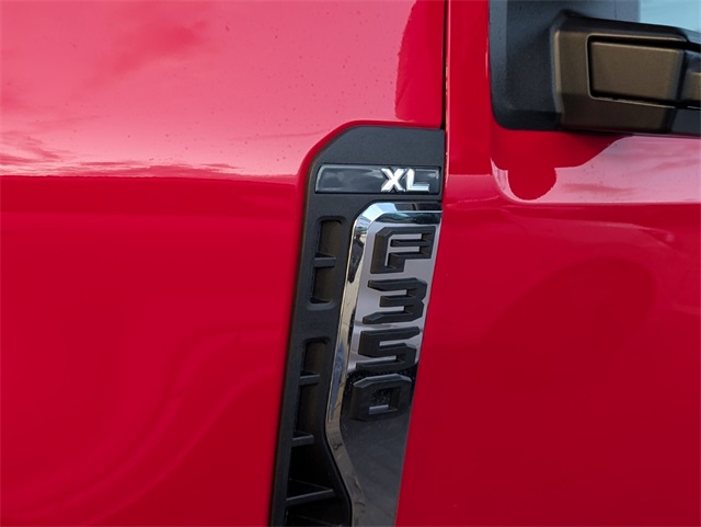2026 Ford F-350 XL photo 5