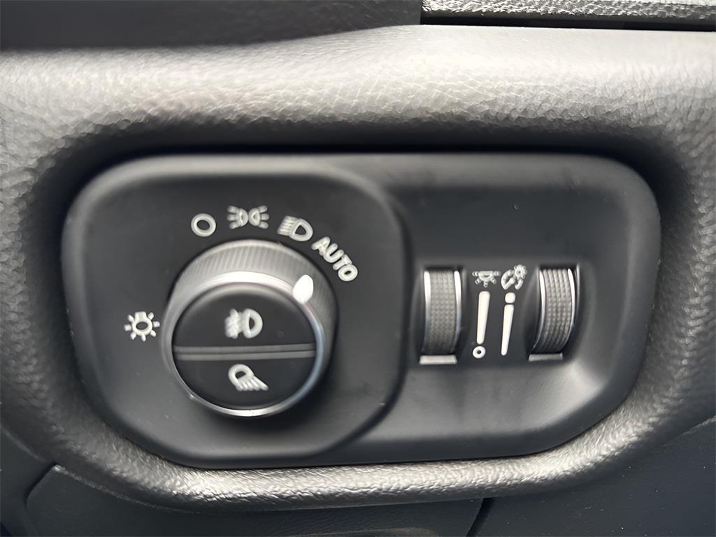 2025 Ram 1500 Laramie photo 15