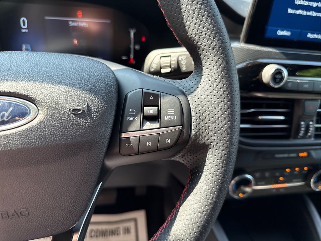 2025 Ford Escape ST-Line photo 21