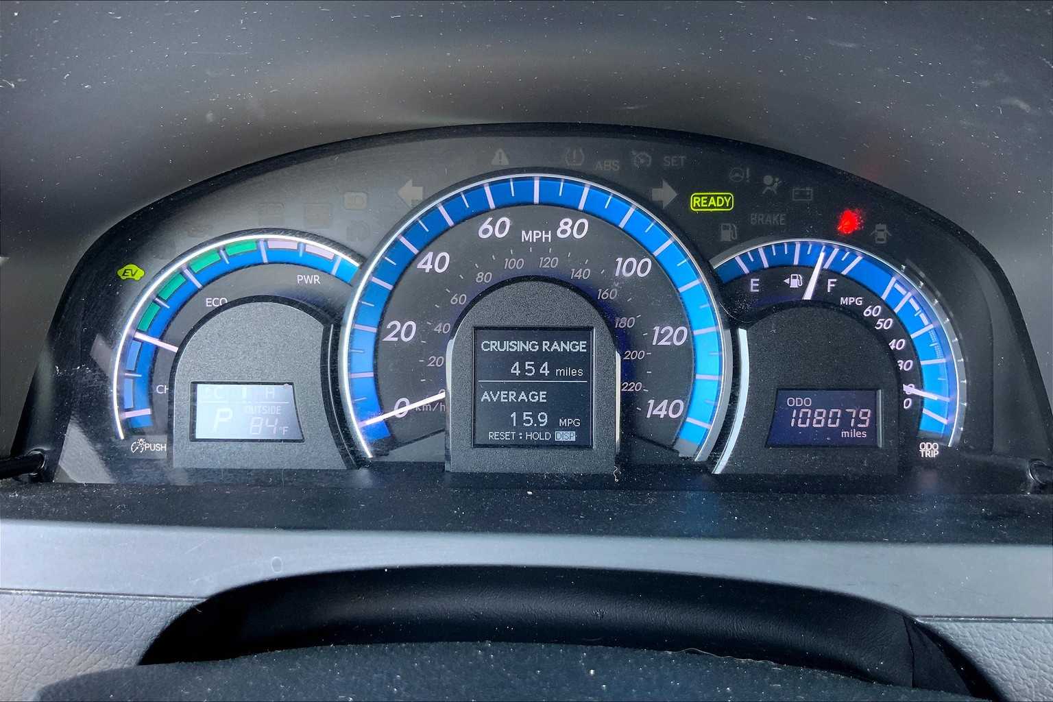 2014 Toyota Camry Hybrid XLE photo 23