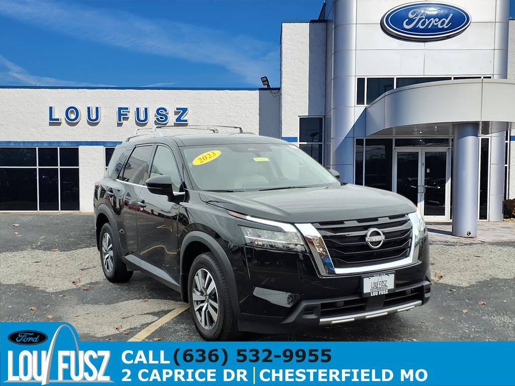 2023 Nissan Pathfinder SL's photo