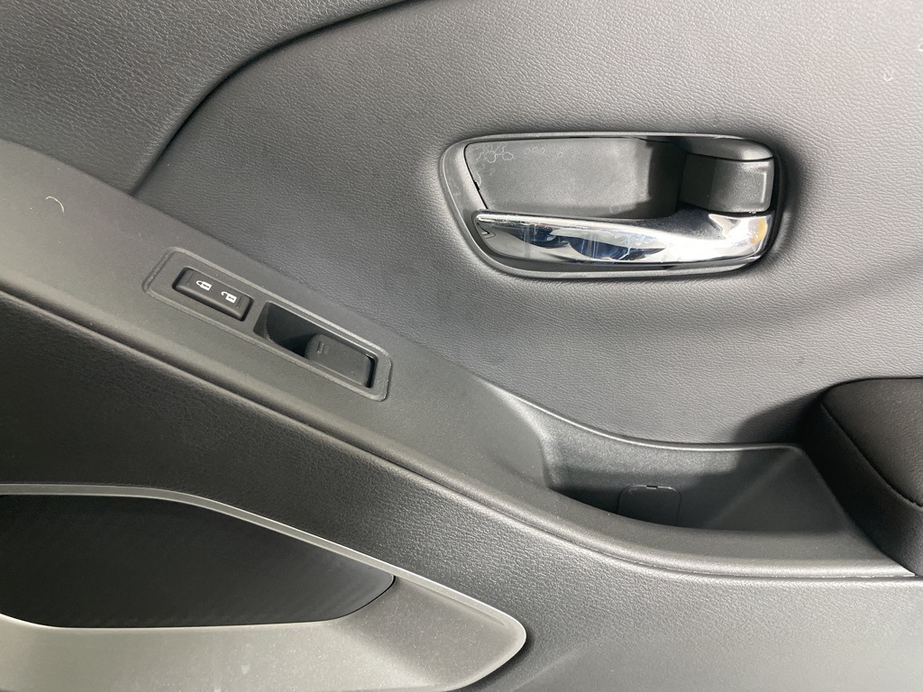 2025 Nissan Frontier Crew Cab SV photo 12