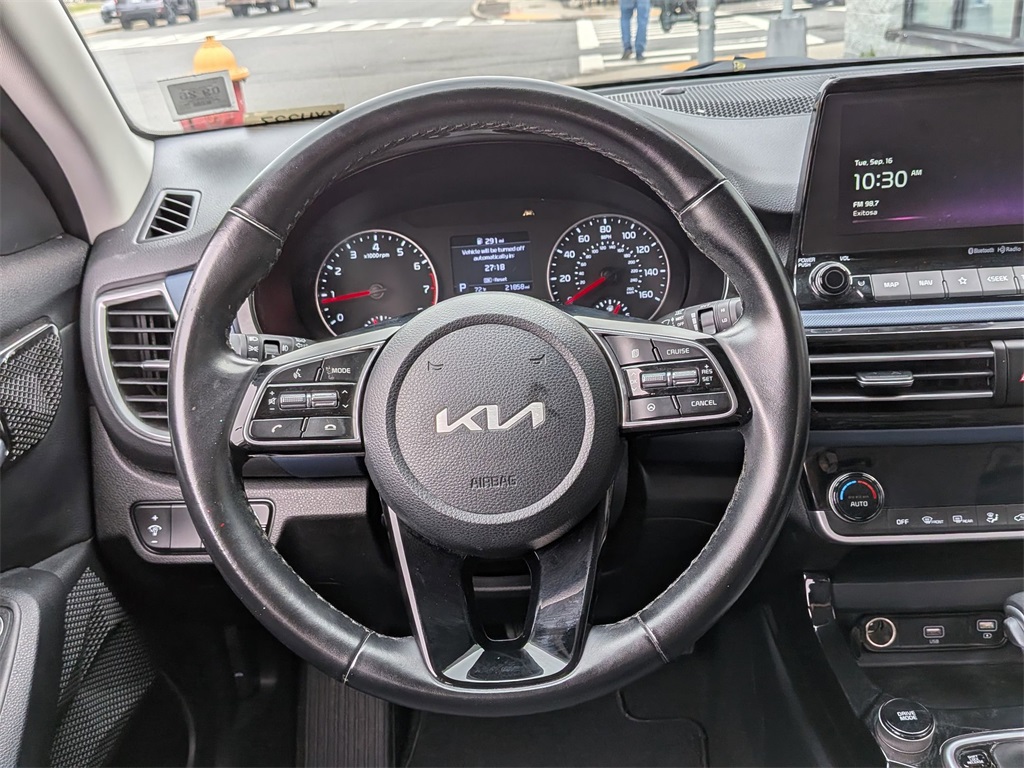 2023 Kia Seltos S photo 11