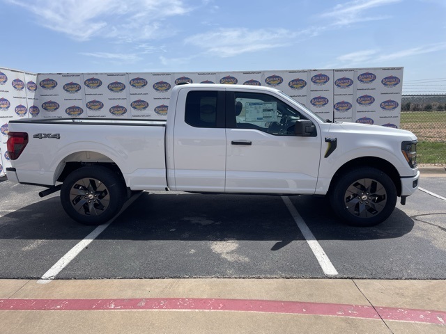 2025 Ford F-150 STX's photo