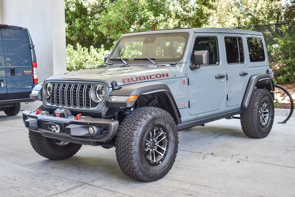 2025 Jeep Wrangler Rubicon photo 3