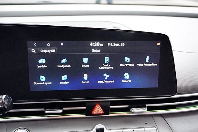 2024 Hyundai Elantra SEL photo 23