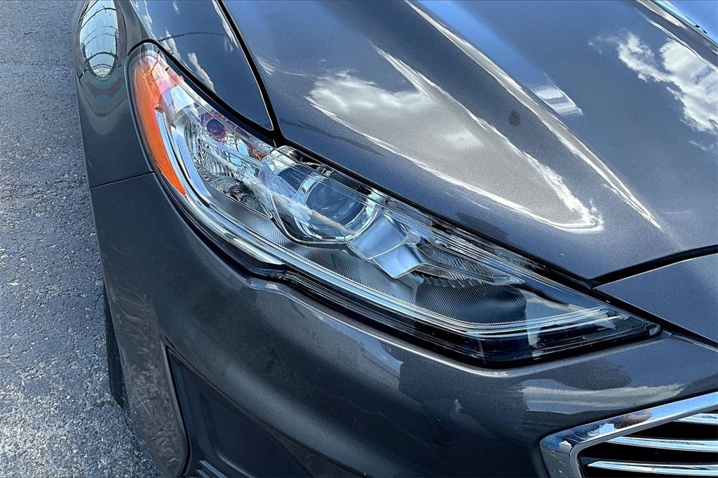 2020 Ford Fusion Hybrid SE photo 28