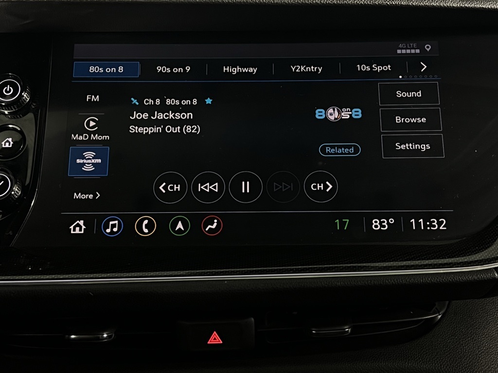 2021 Buick Envision Essence photo 13