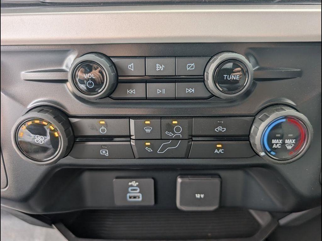 2024 Ford F-350 XL photo 19