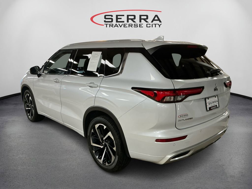 2024 Mitsubishi Outlander SEL photo 7
