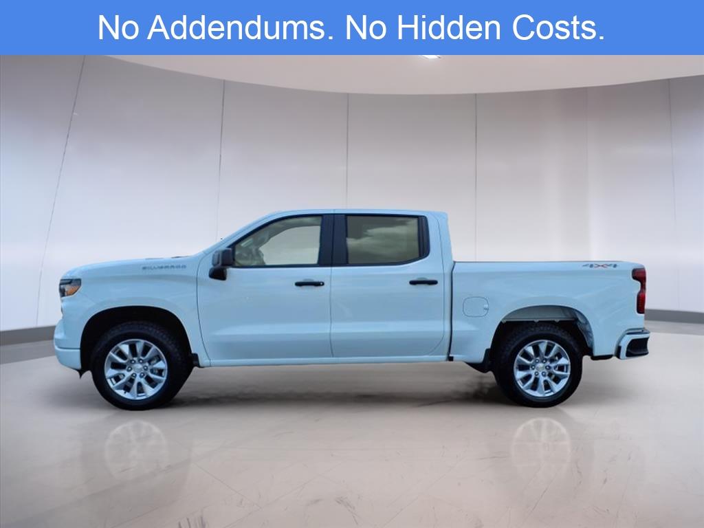 2025 Chevrolet Silverado 1500 Custom photo 2