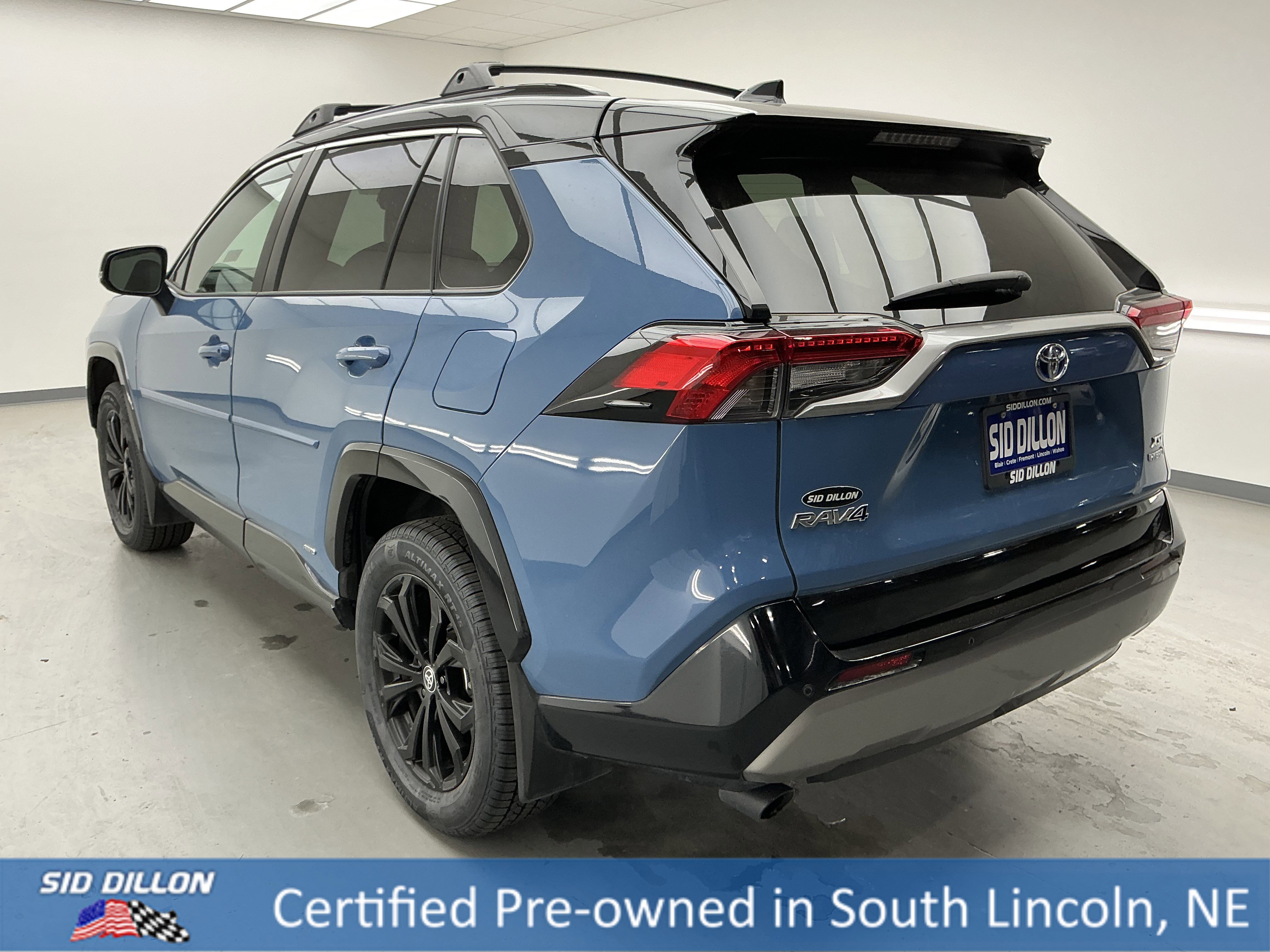 Image of Toyota RAV4 Hybrid XSE