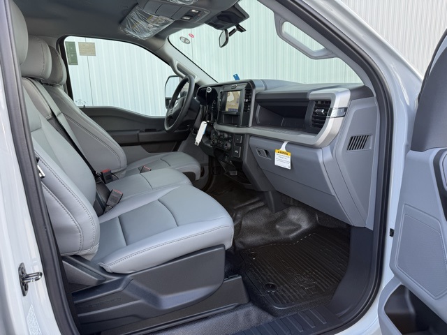 2026 Ford F-350 XL photo 2